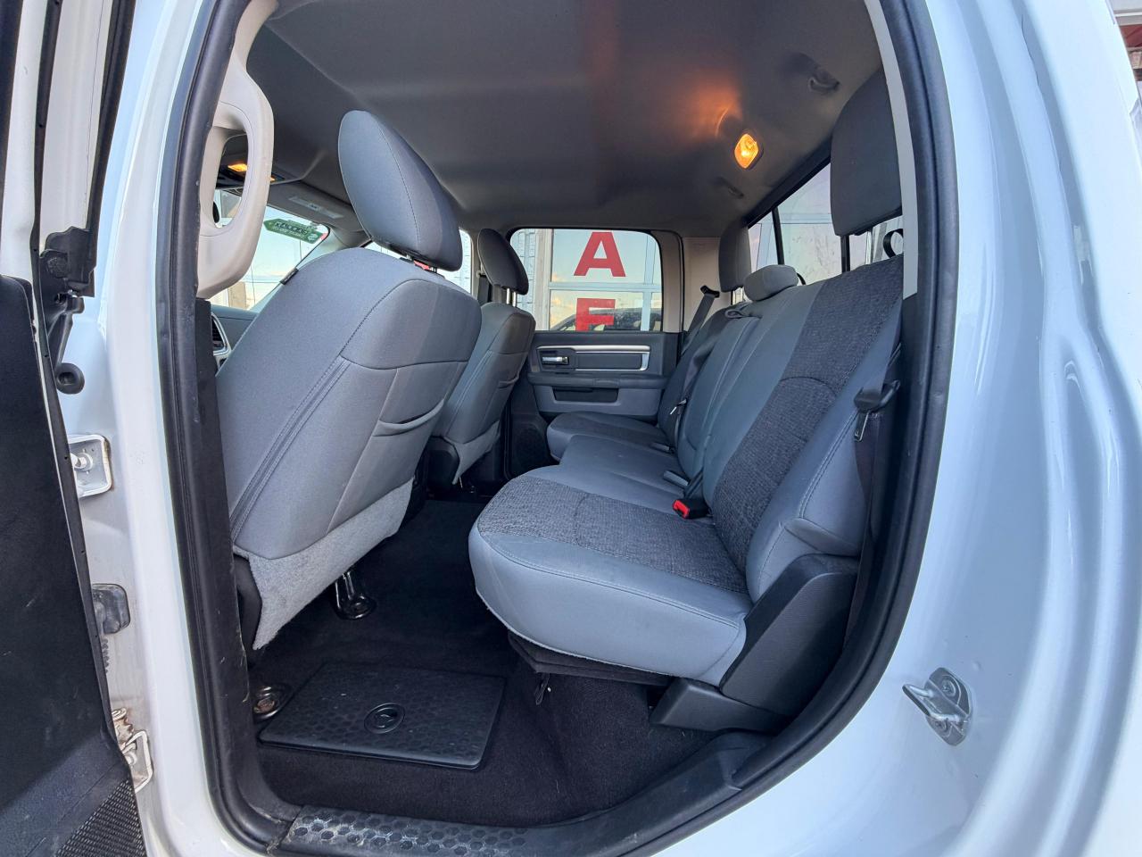 RAM 1500 SLT Crew Cab SWB 4WD 2018