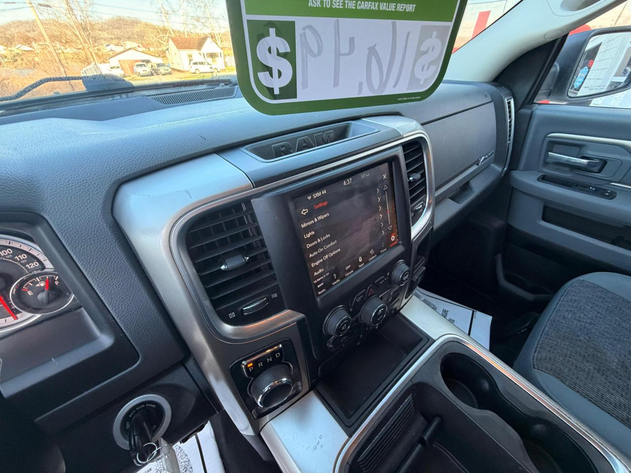 RAM 1500 SLT Crew Cab SWB 4WD 2018