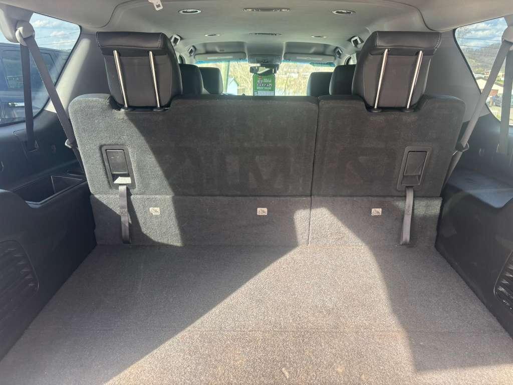 Chevrolet Suburban LT 4WD 2018