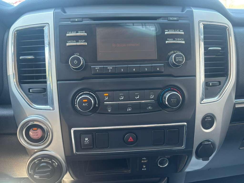 Nissan Titan 4WD 2017