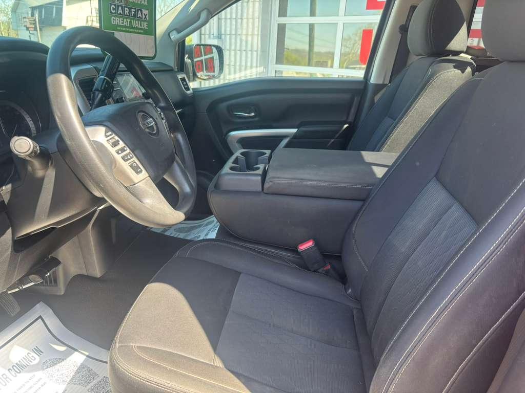 Nissan Titan 4WD 2017