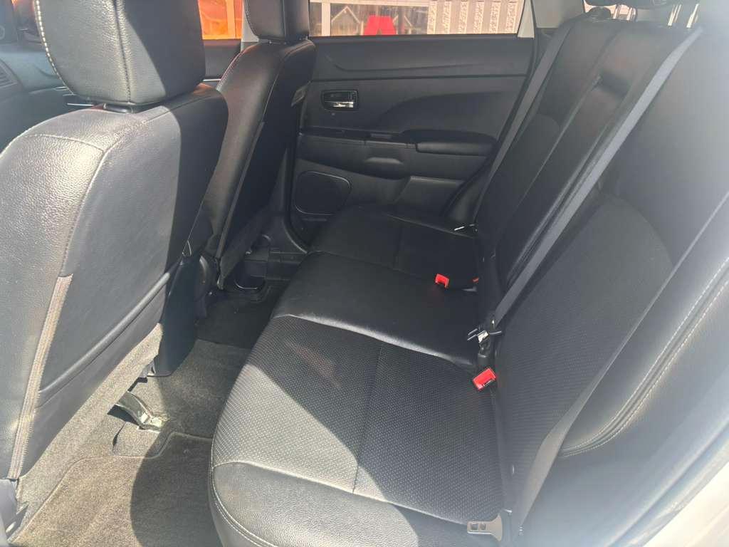 Mitsubishi Outlander Sport 2.4 SEL 4WD CVT 2016