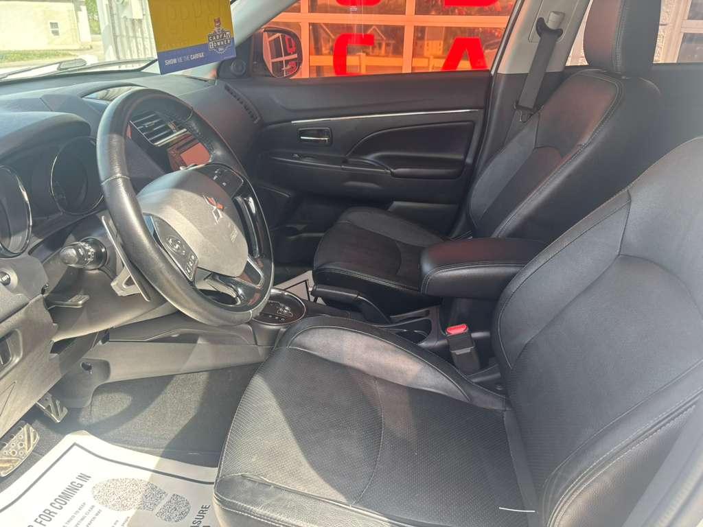 Mitsubishi Outlander Sport 2.4 SEL 4WD CVT 2016