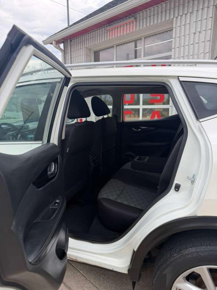 Nissan Rogue Sport S AWD 2017