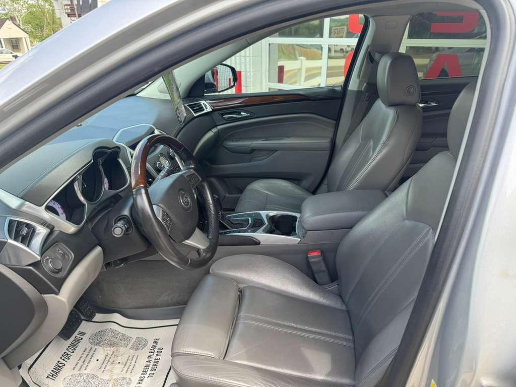 Cadillac SRX Luxury Collection 2011