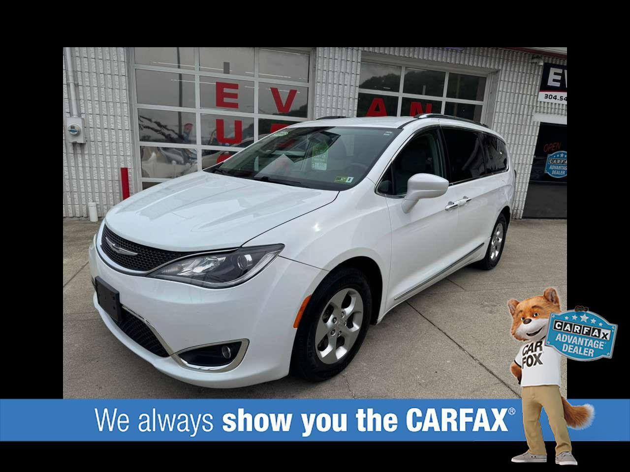 2017 Chrysler Pacifica Touring-L Plus