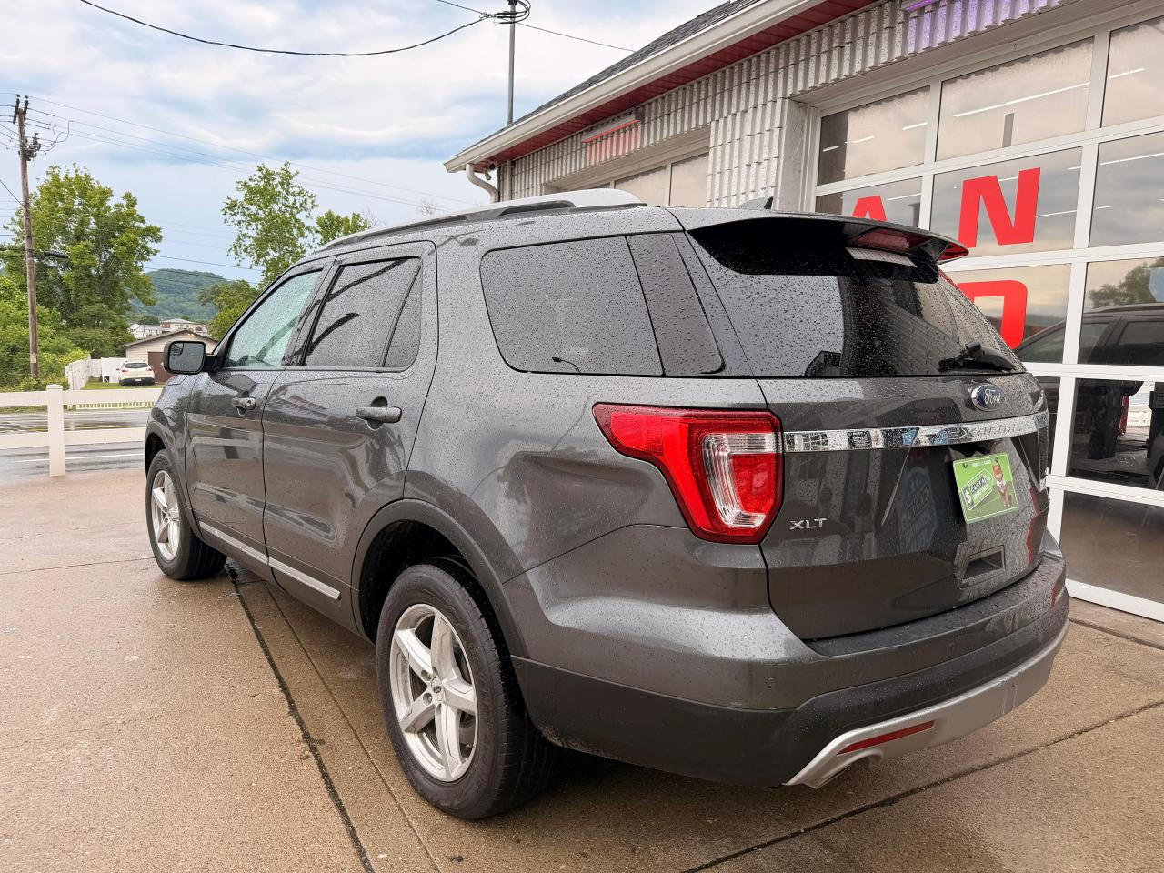 Ford Explorer XLT 4WD 2017