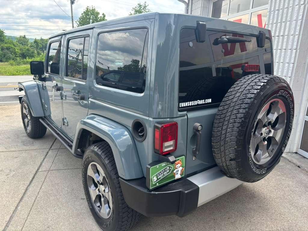 Jeep Wrangler Unlimited Sahara 4WD 2015
