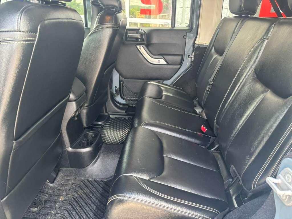 Jeep Wrangler Unlimited Sahara 4WD 2015