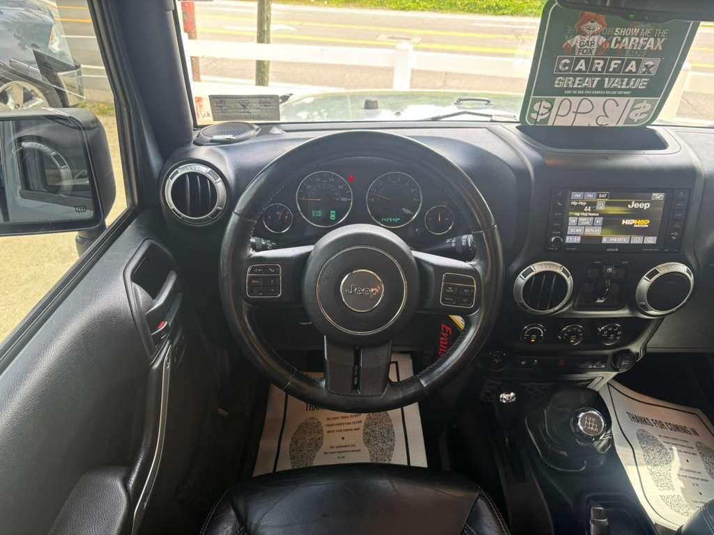 Jeep Wrangler Unlimited Sahara 4WD 2015