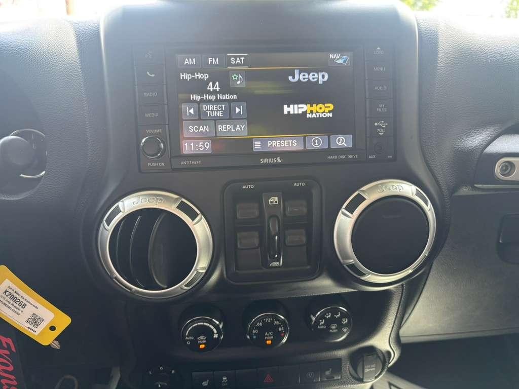 Jeep Wrangler Unlimited Sahara 4WD 2015