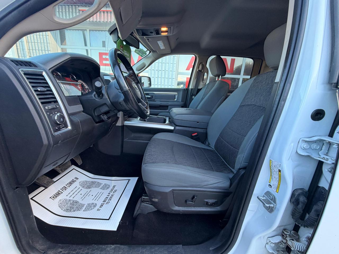 RAM 1500 SLT Crew Cab SWB 4WD 2018