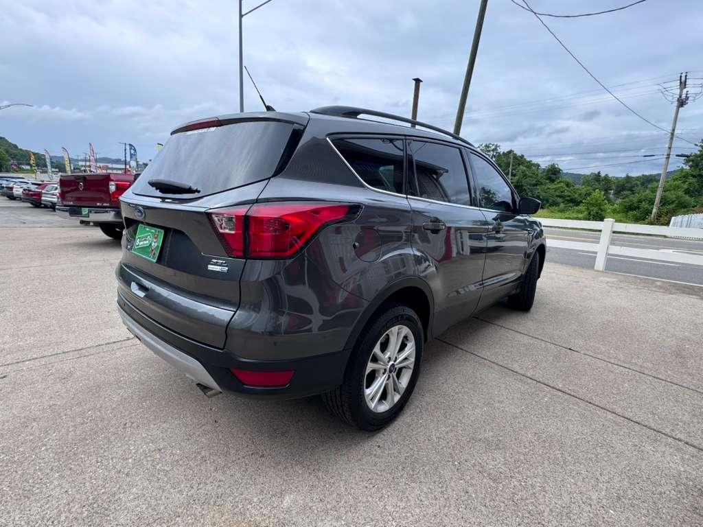 Ford Escape SEL 4WD 2019