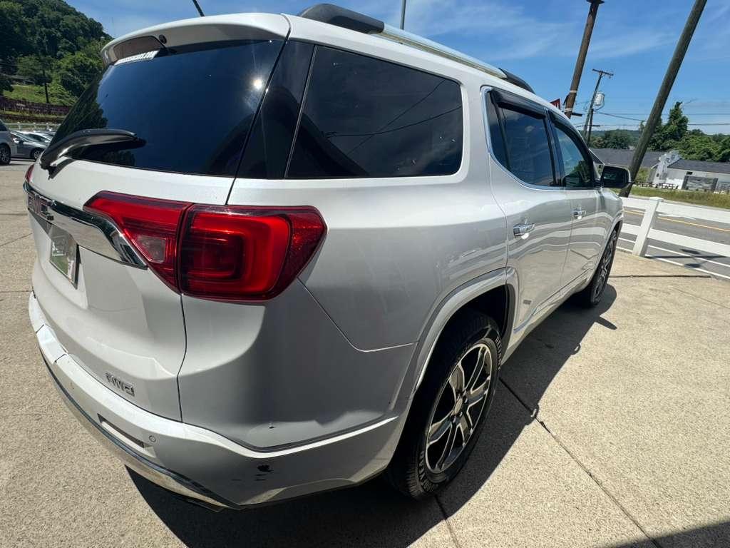 GMC Acadia Denali AWD 2018