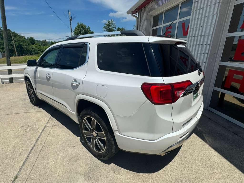 GMC Acadia Denali AWD 2018