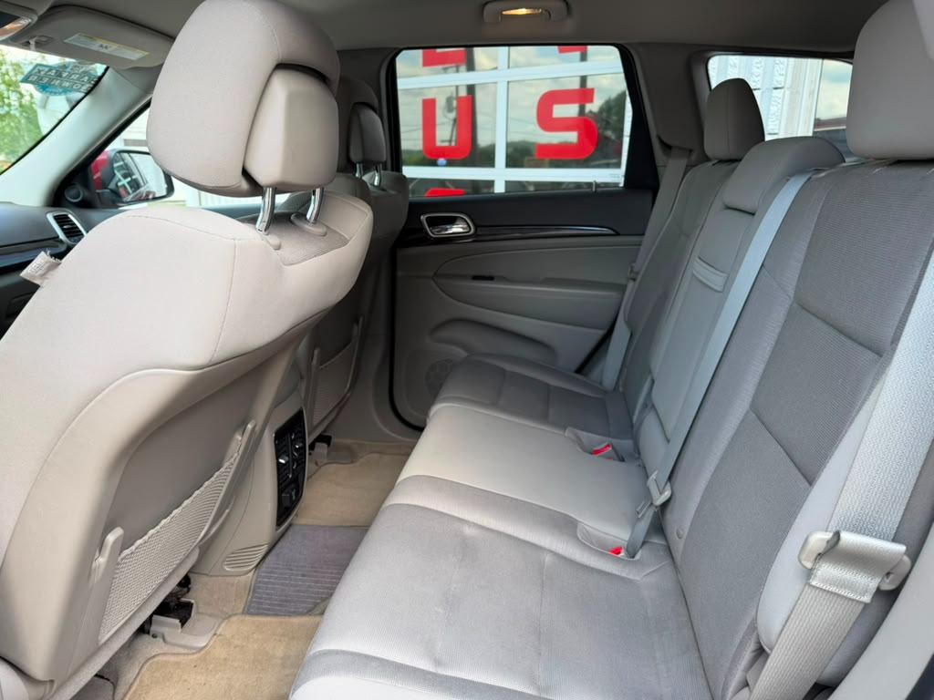 Jeep Grand Cherokee Laredo 4WD 2012