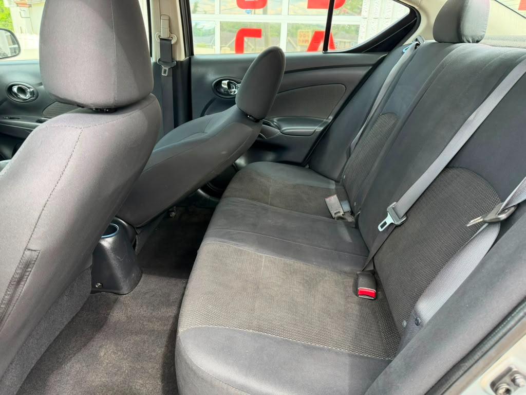Nissan Versa 1.6 S 4A 2013
