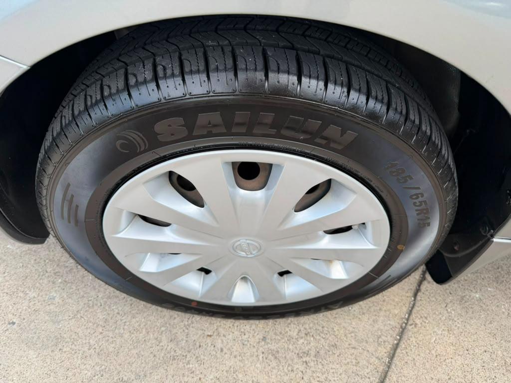Nissan Versa 1.6 S 4A 2013