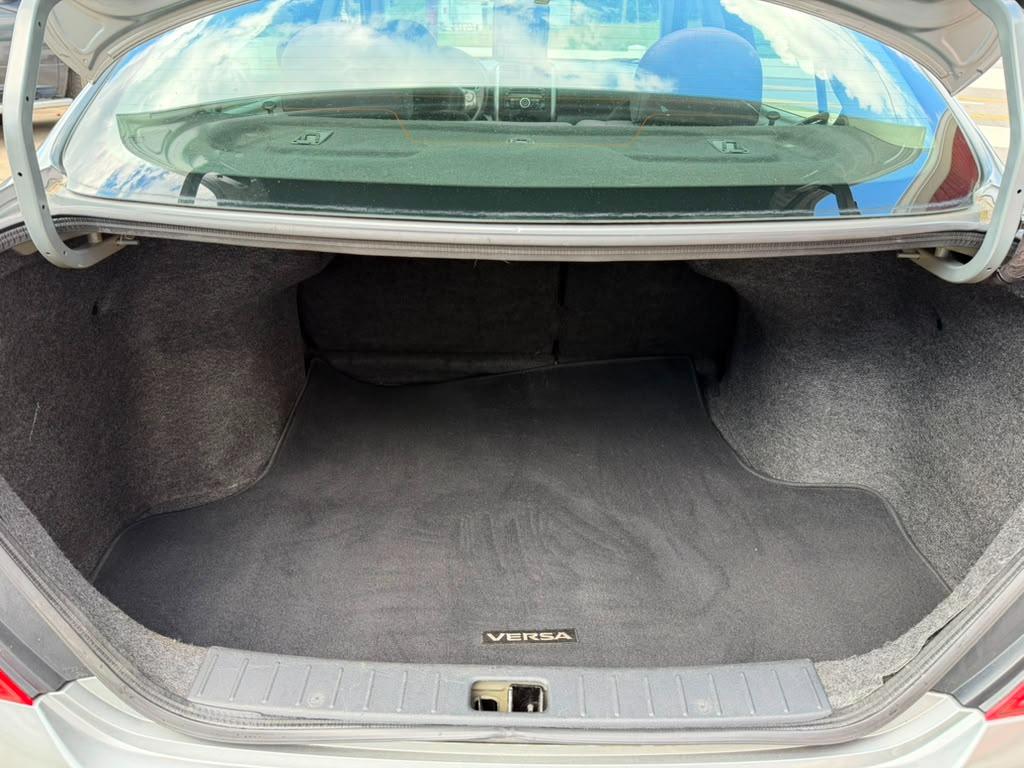 Nissan Versa 1.6 S 4A 2013
