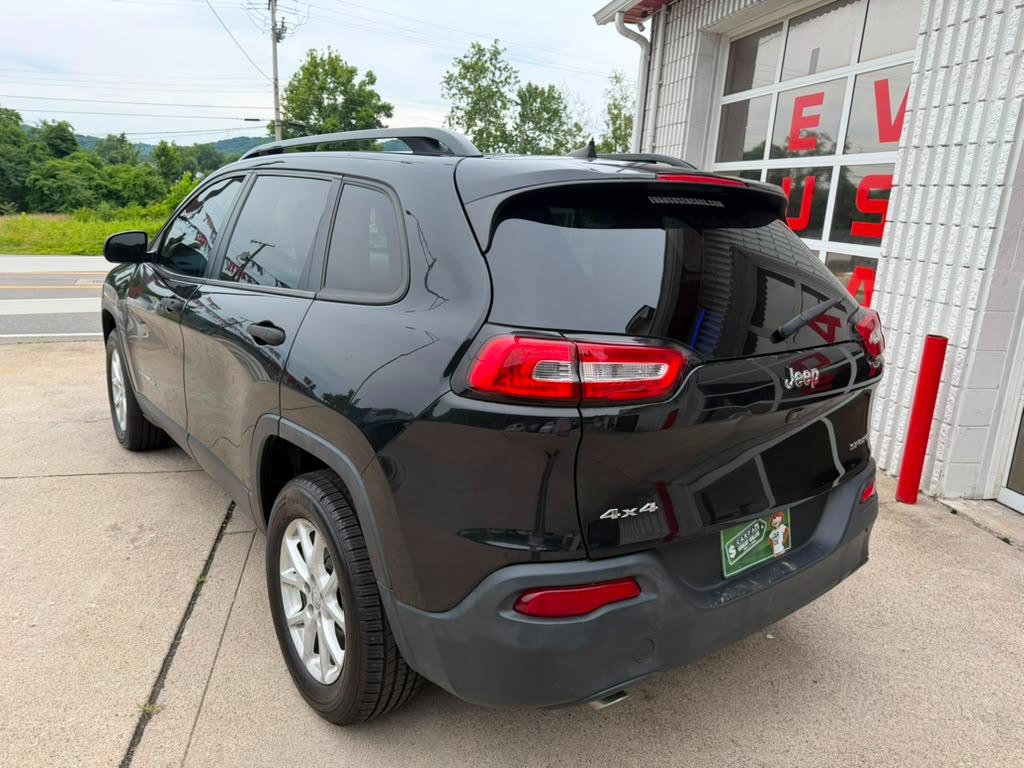 Jeep Cherokee Sport 4WD 2016