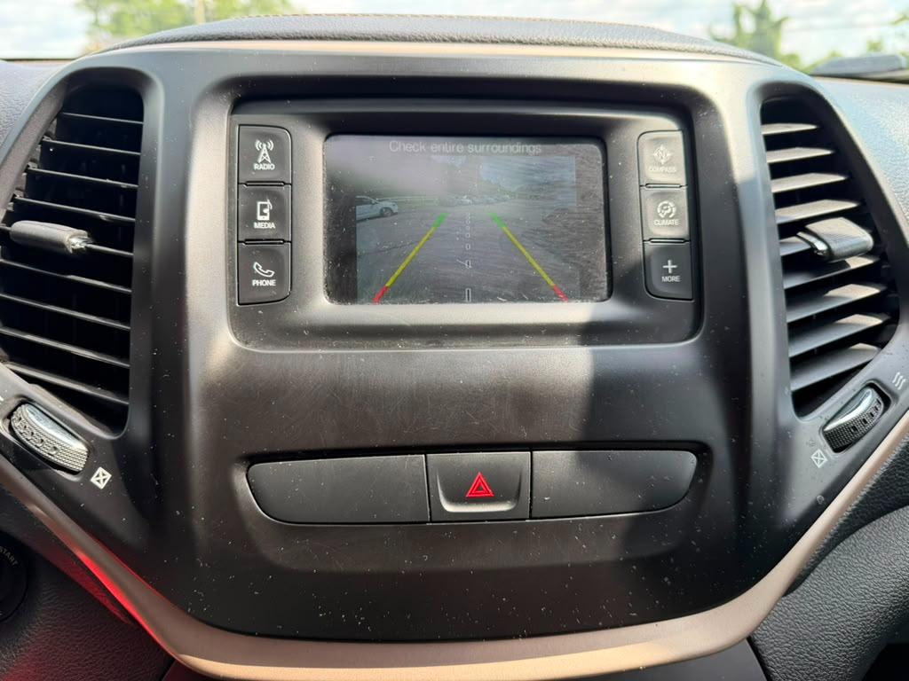 Jeep Cherokee Sport 4WD 2016
