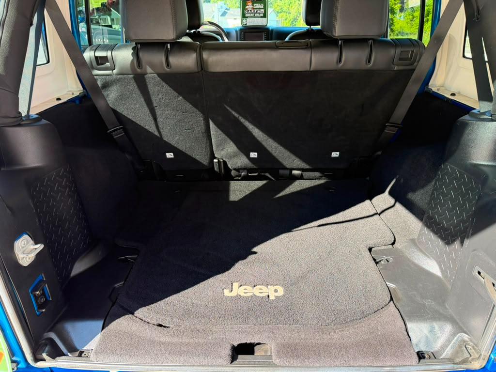 Jeep Wrangler Unlimited Sahara 4WD 2015