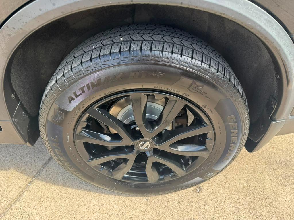 Nissan Rogue SV AWD 2017