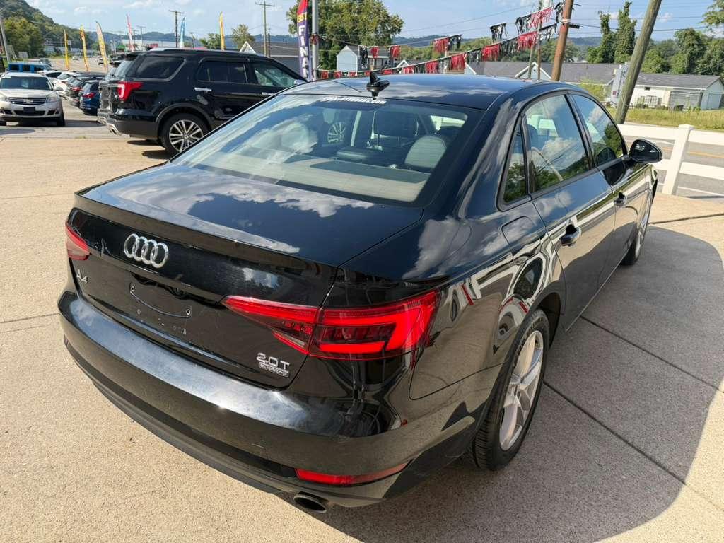 Audi A4 2.0T Premium quattro Sedan 2017