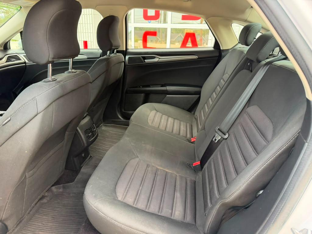 Ford Fusion SE 2017