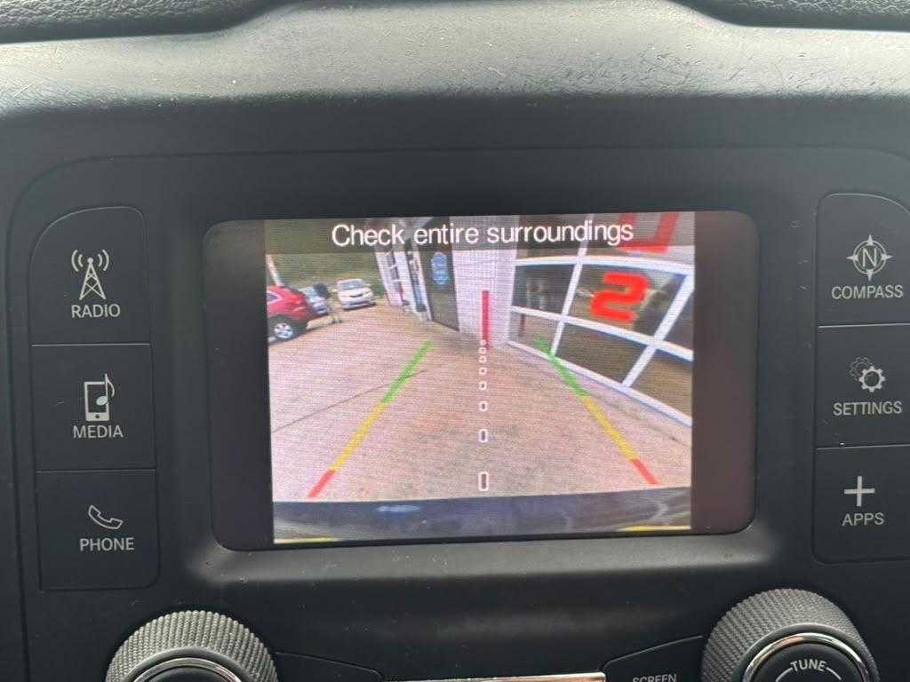 Jeep Renegade photo 10