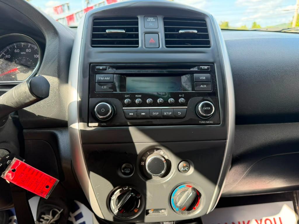 Nissan Versa 1.6 S 5M 2017