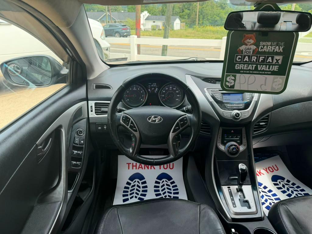 Hyundai Elantra GLS M/T 2013