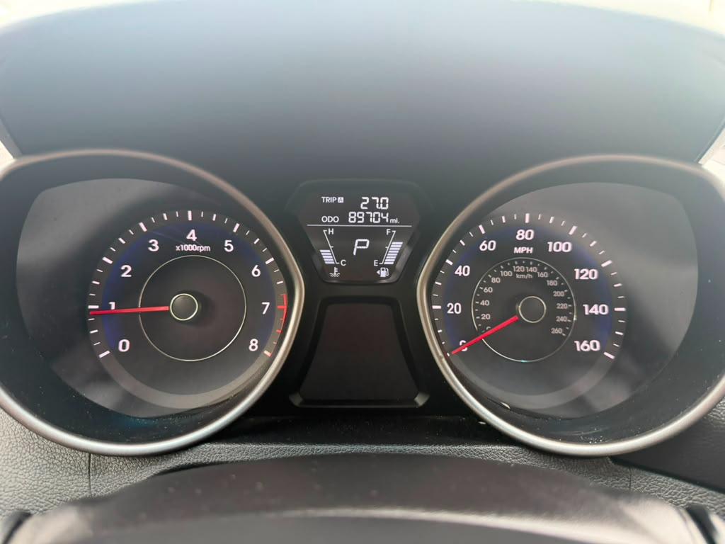 Hyundai Elantra GLS M/T 2013