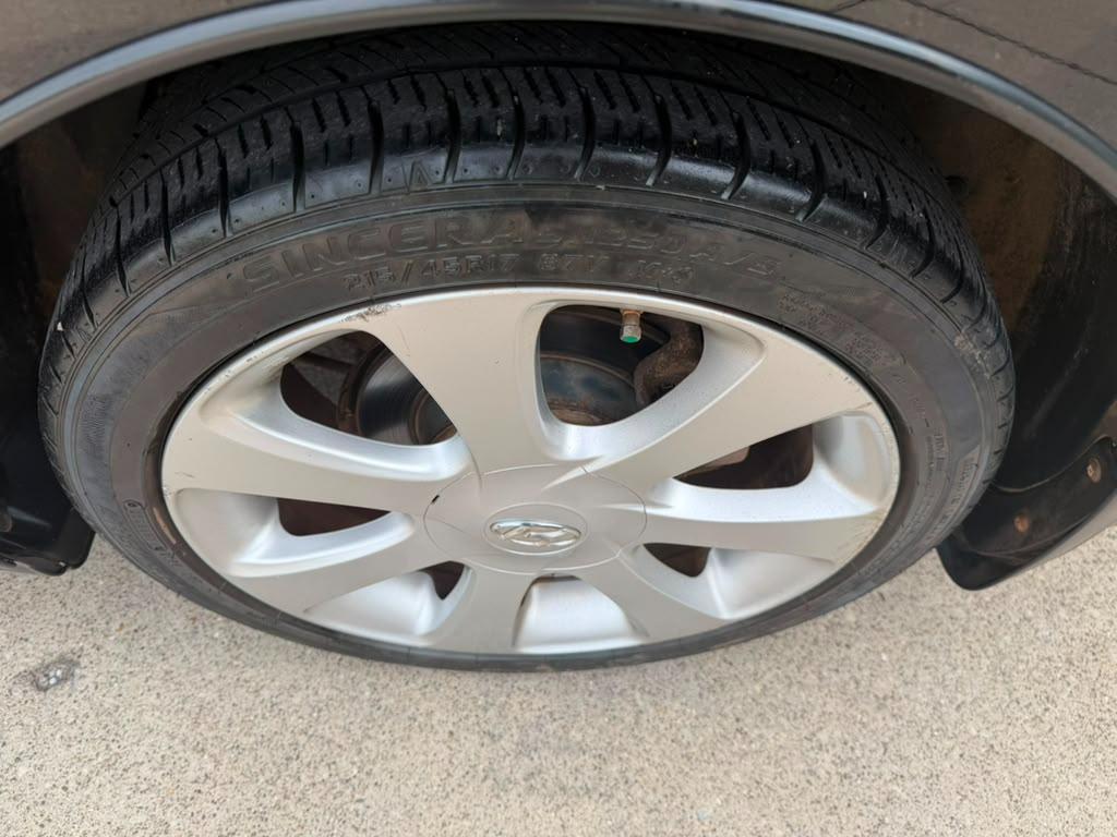 Hyundai Elantra GLS M/T 2013