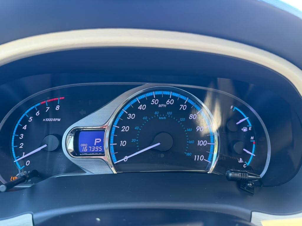 Toyota Sienna XLE FWD 8-Passenger V6 2012