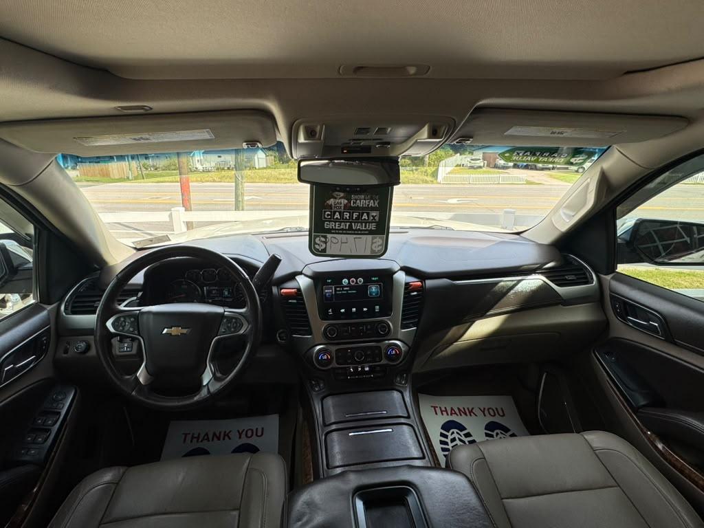 Chevrolet Suburban photo 9