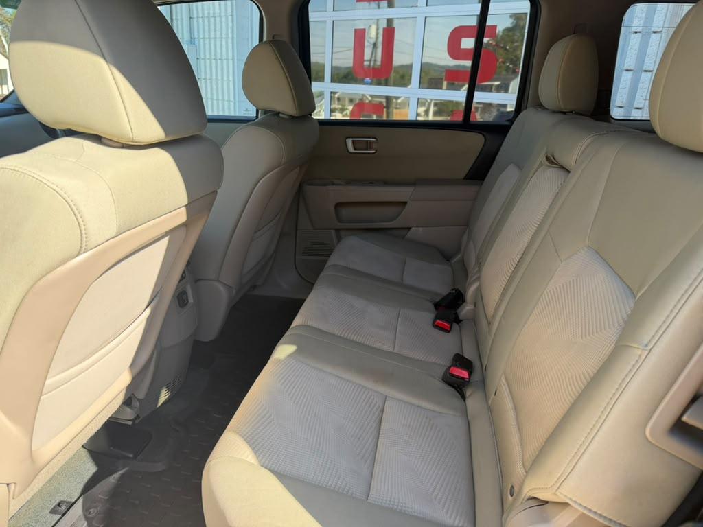 Honda Pilot LX 4WD 5-Spd AT 2015