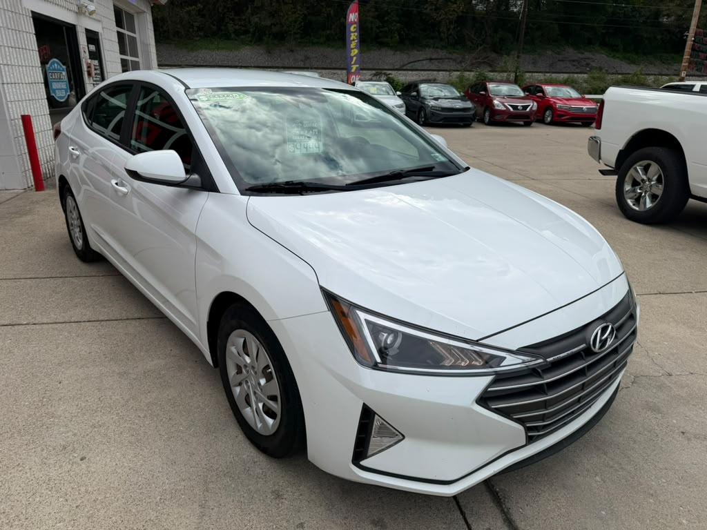 Hyundai Elantra SE 6M 2020
