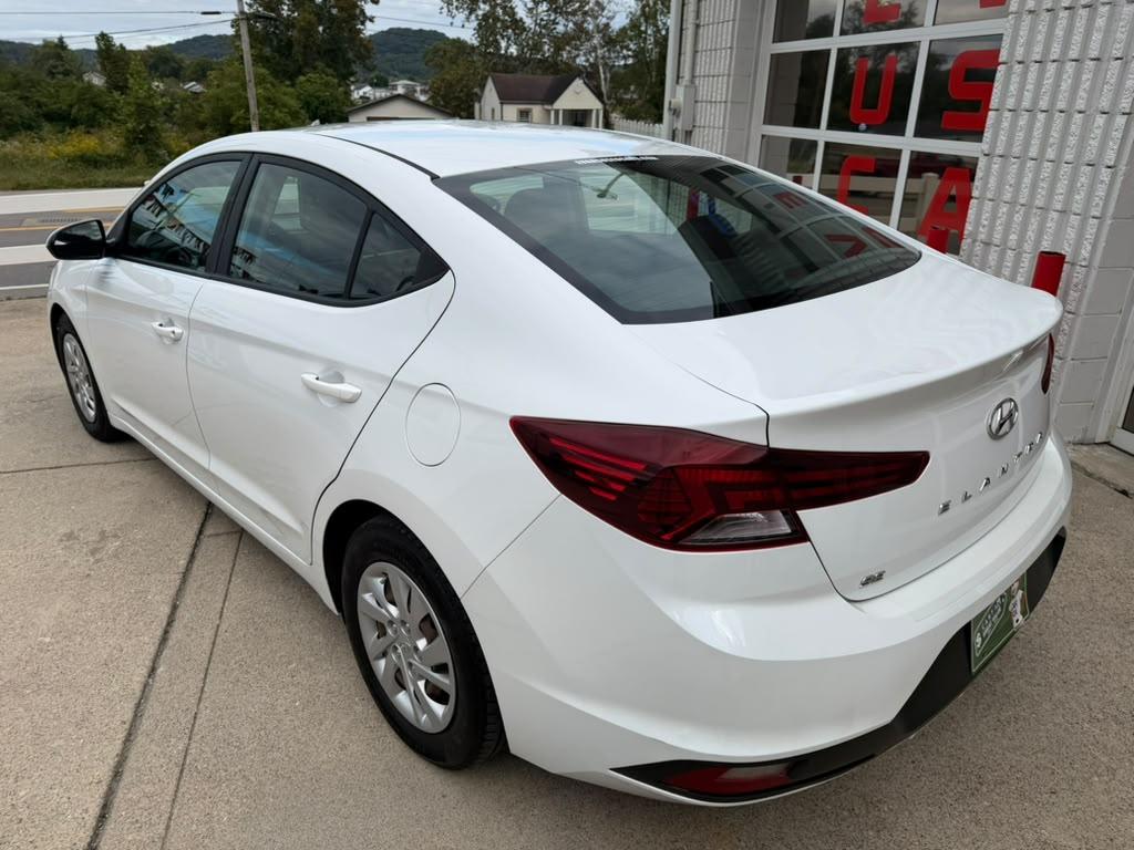 Hyundai Elantra SE 6M 2020
