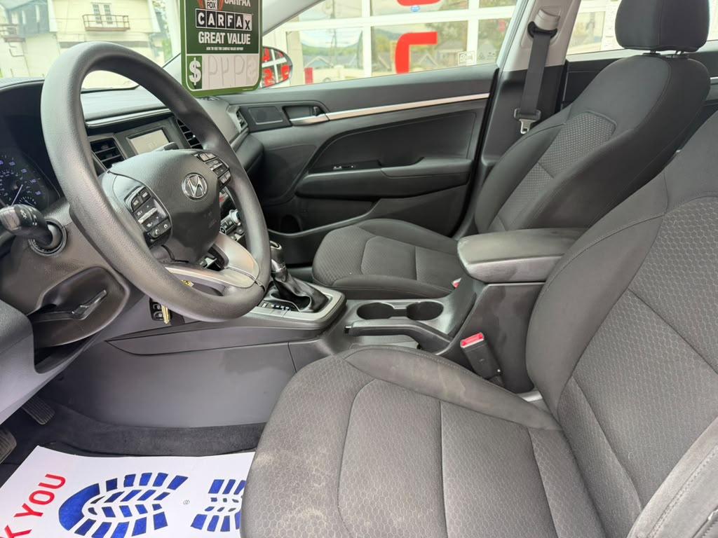 Hyundai Elantra SE 6M 2020