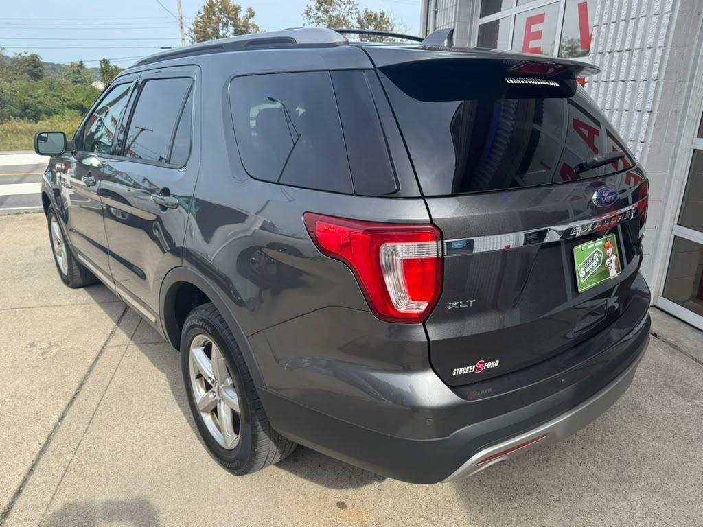 Ford Explorer XLT 4WD 2016