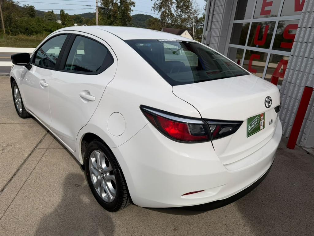 Toyota Yaris iA 6A 2017