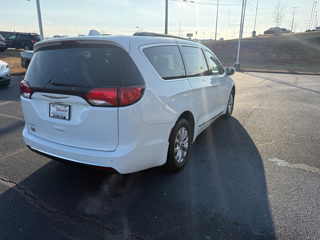 Chrysler Pacifica  2017