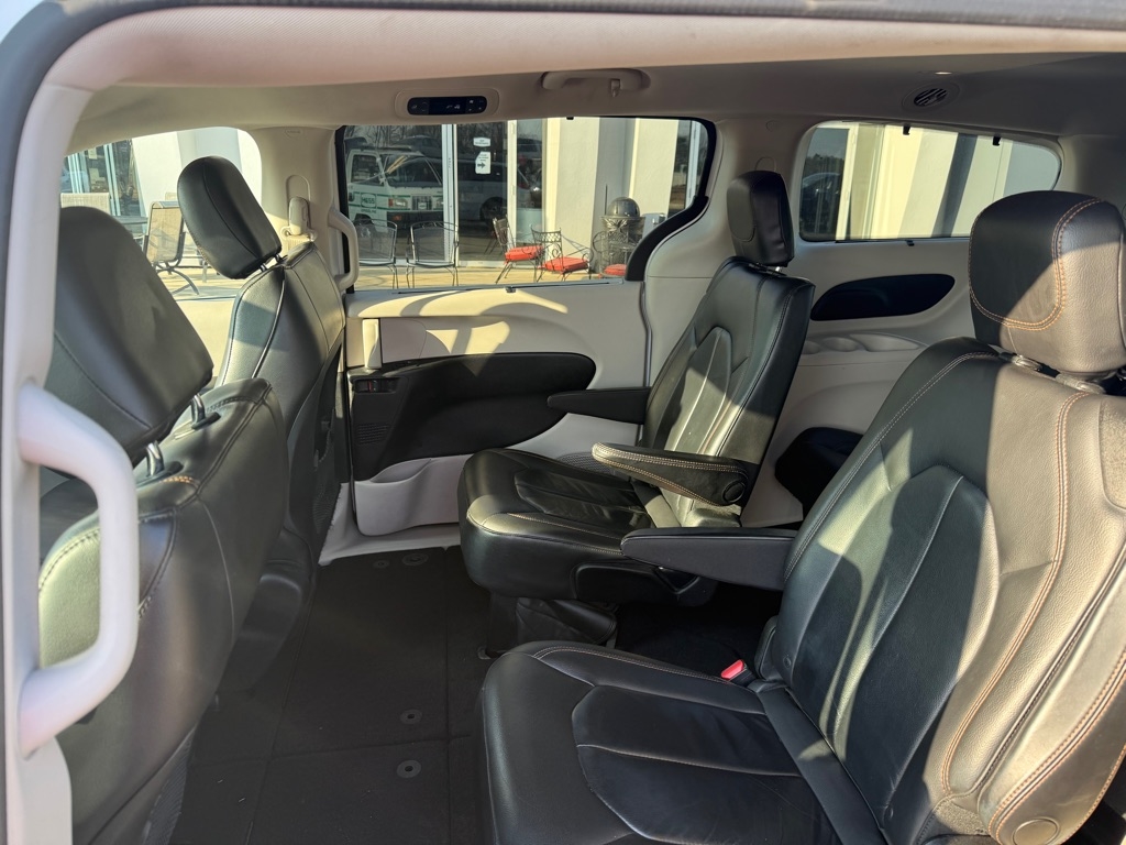 Chrysler Pacifica  2017