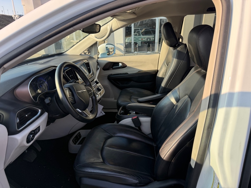 Chrysler Pacifica  2017