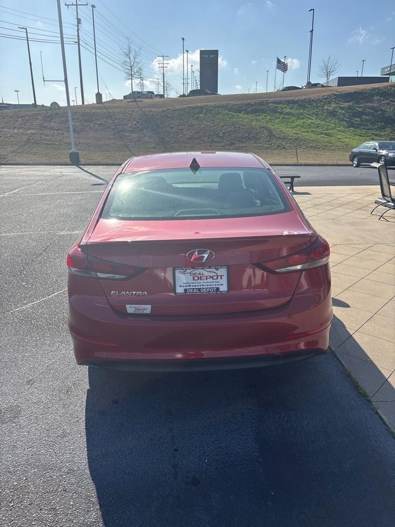 Hyundai Elantra  2018