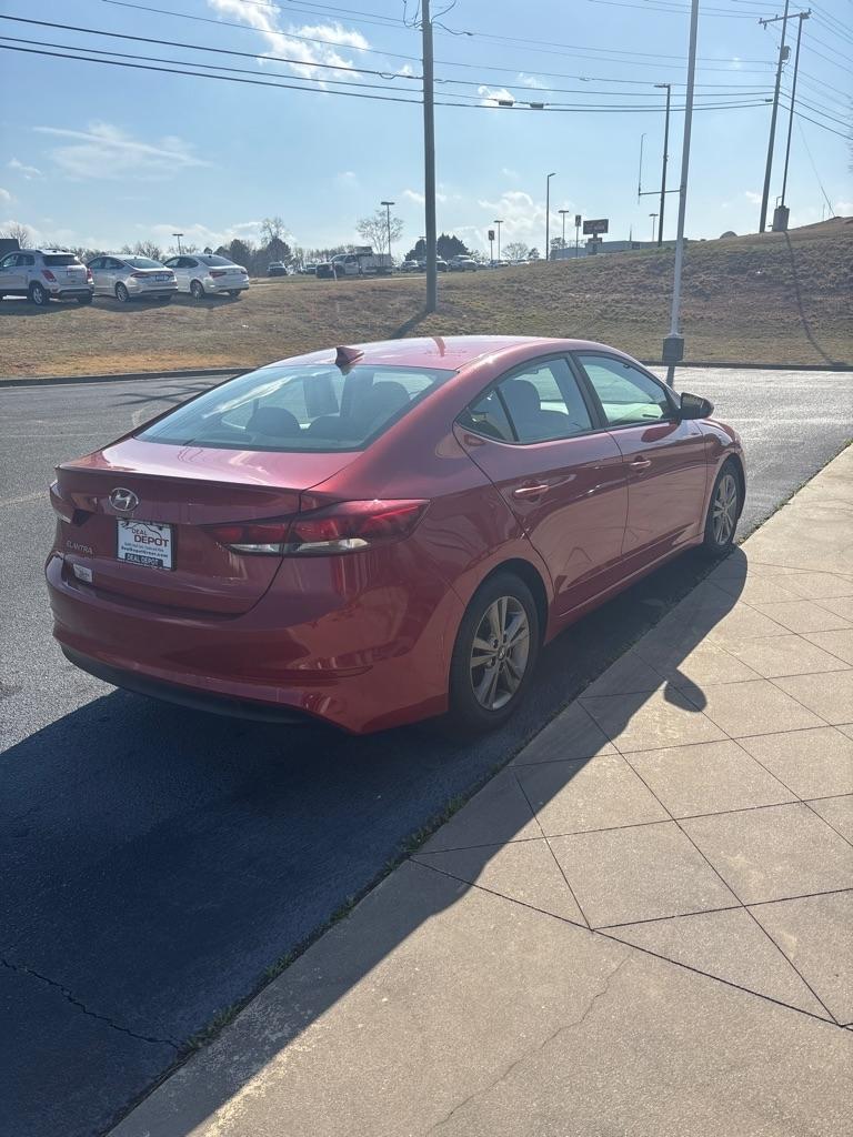 Hyundai Elantra  2018