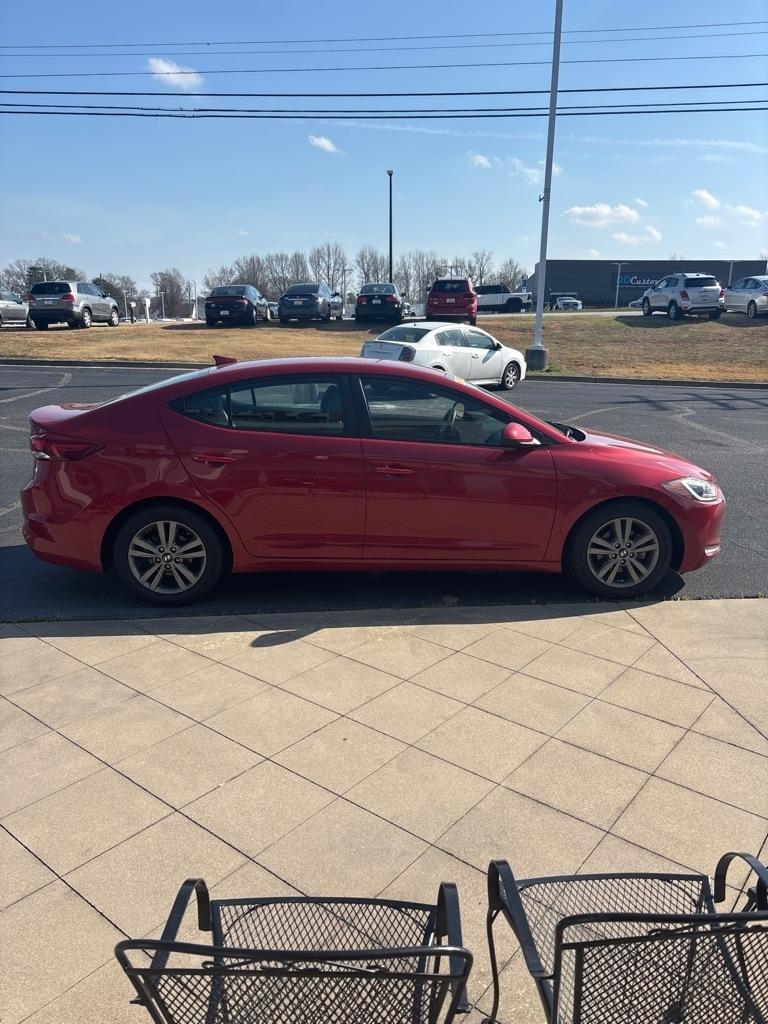 Hyundai Elantra  2018