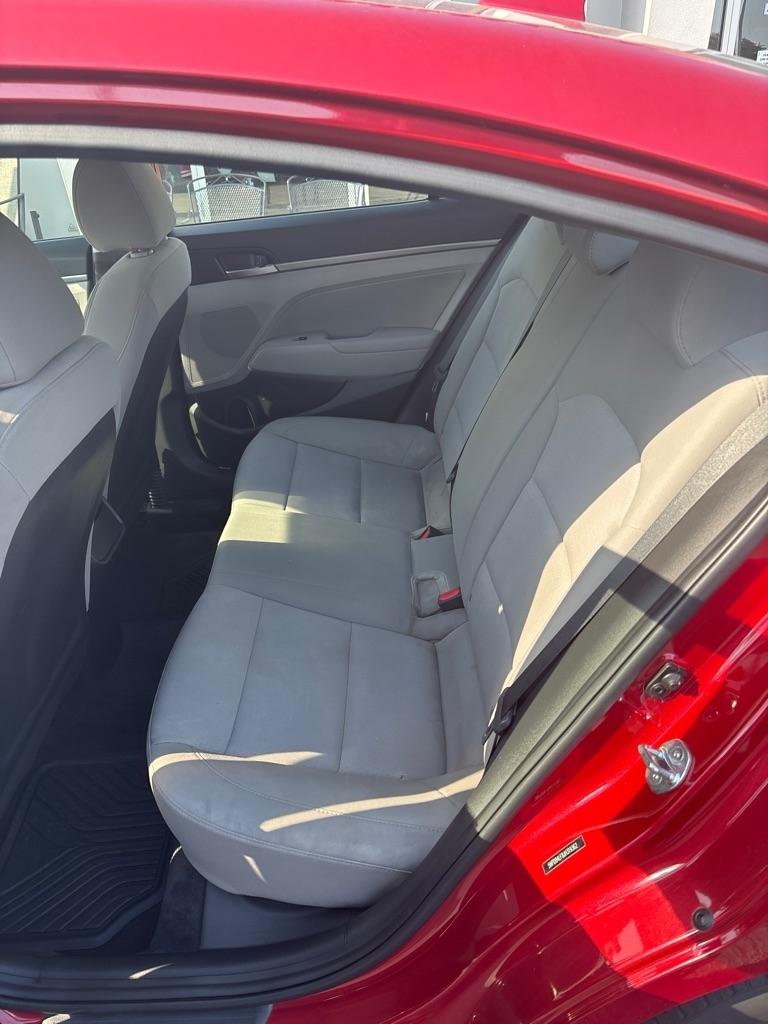 Hyundai Elantra  2018