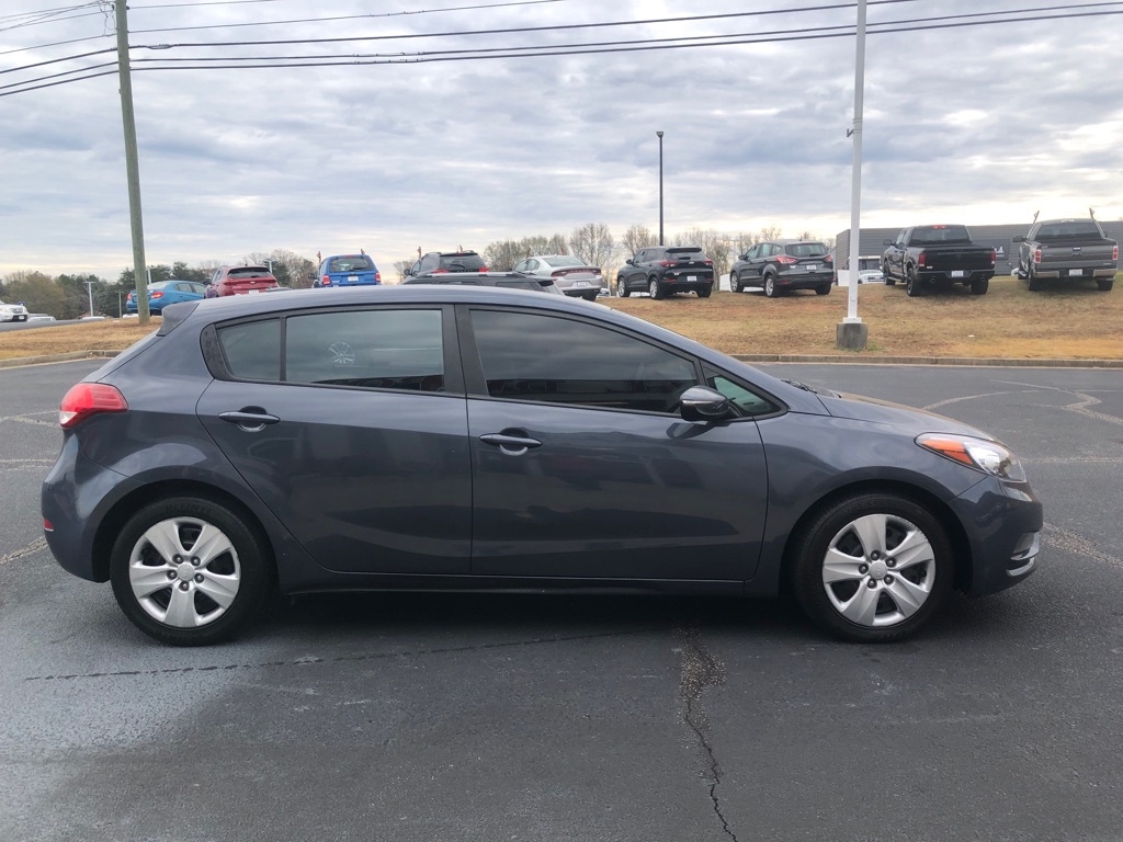 Kia Forte 5-Door  2016